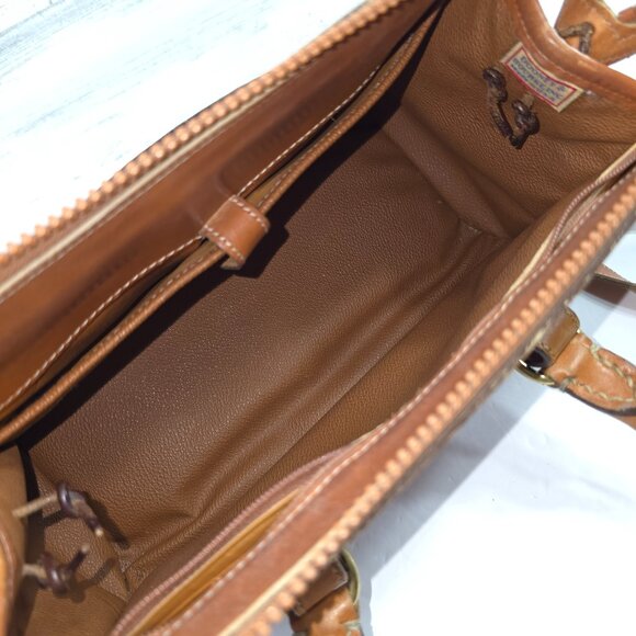 VINTAGE DOONEY BOURKE ALL WEATHER LEATHER SATCHEL BAG TAN COLOR CROSSBODY STRAP. - Picture 7 of 16